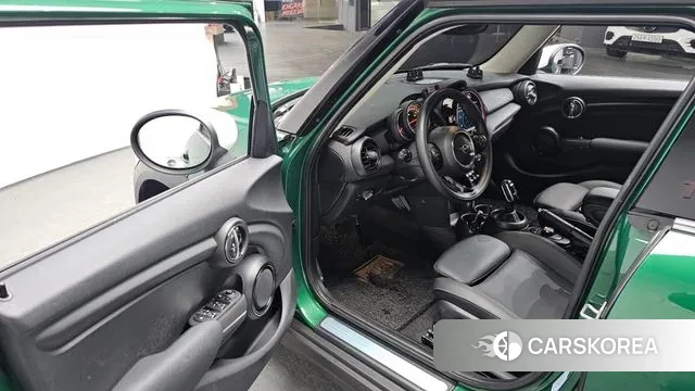 Mini Cooper 2021 Зеленый из Кореи, фото 2