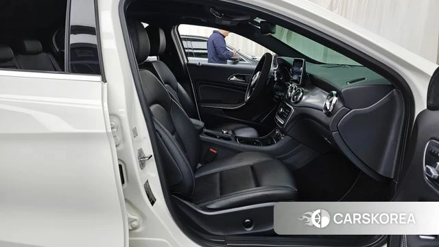 Mercedes-Benz GLA-Class X156 2018 Белый из Кореи, фото 2