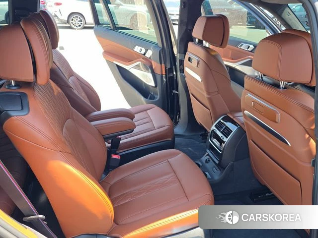 BMW X7 (G07) 2025 Черный из Кореи, фото 2