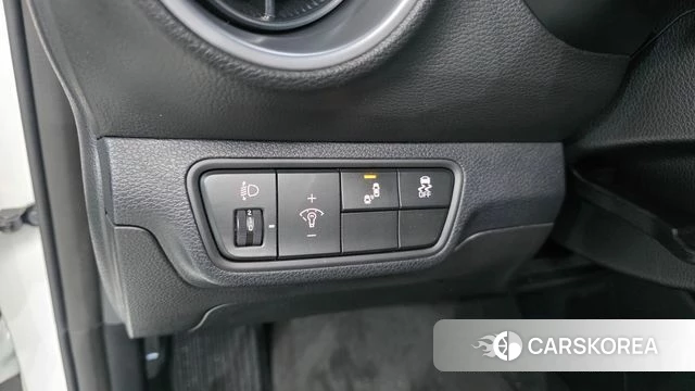 Kia The New K3 2nd generation 2021 Белый из Кореи, фото 2