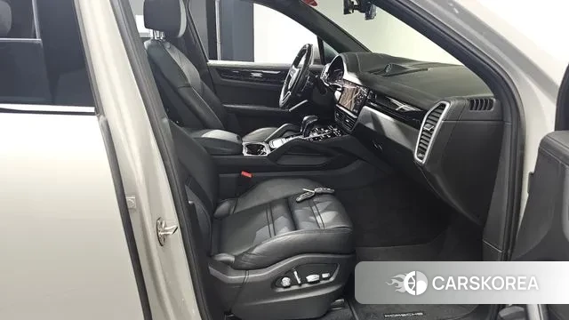 Porsche Cayenne (PO536) 2021 Серебряный из Кореи, фото 2