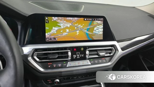 BMW 3 Series (G20) 2022 Черный из Кореи, фото 2