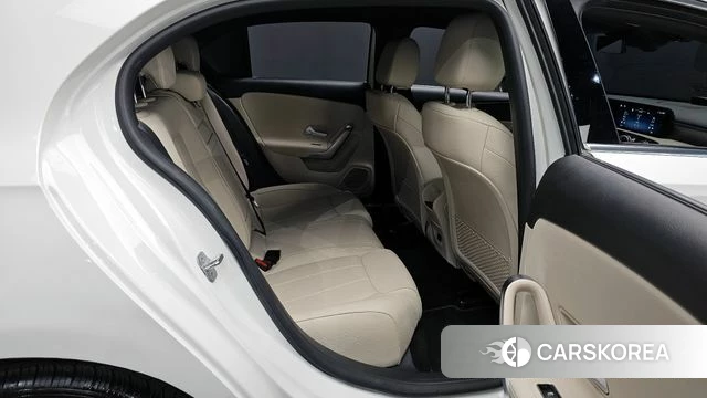 Mercedes-Benz A-Class W177 2024 Белый из Кореи, фото 2