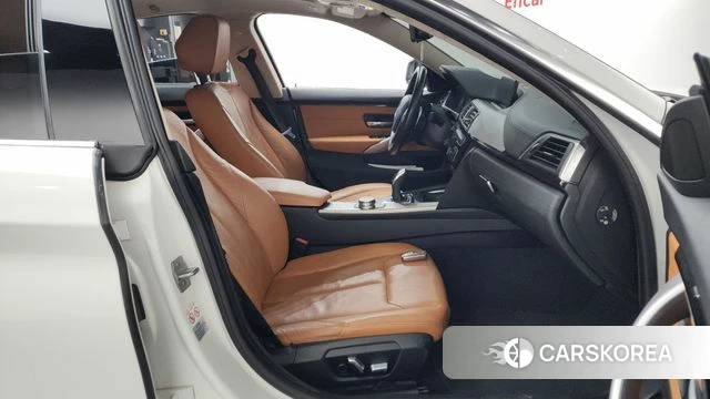 BMW 4 Series (F32) 2018 Белый из Кореи, фото 2