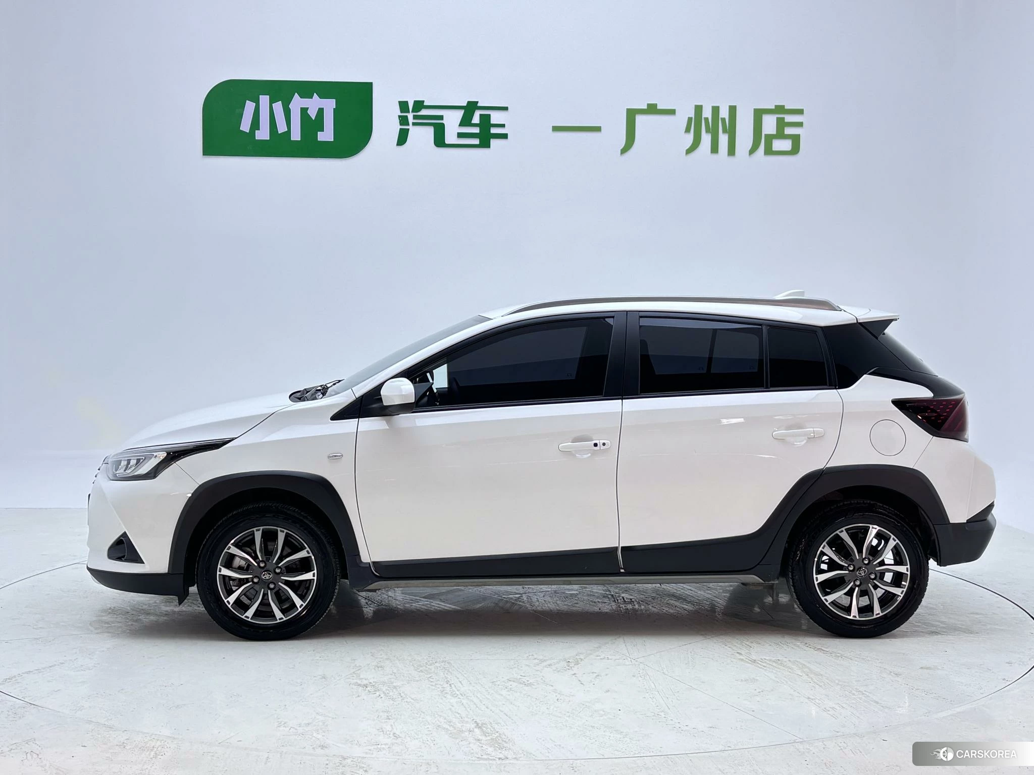 Toyota Yaris L 2021 Белый из Китая, фото 2