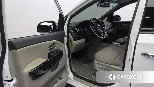 Kia The New Carnival 2018 Белый из Кореи, фото 2