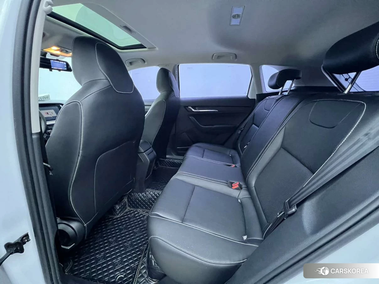 Skoda Komick 2022 Белый из Китая, фото 2