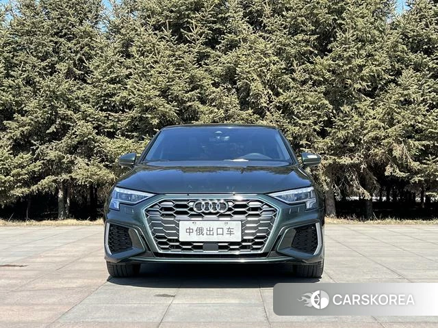 Audi A3 2023 Зеленый из Китая, фото 2