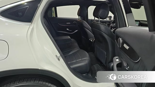 Mercedes-Benz GLC-Class X253 2021 Белый из Кореи, фото 2