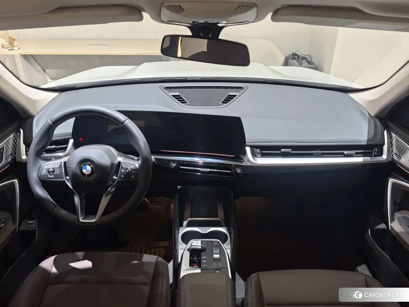 BMW X1 2024 Белый из Китая, фото 2