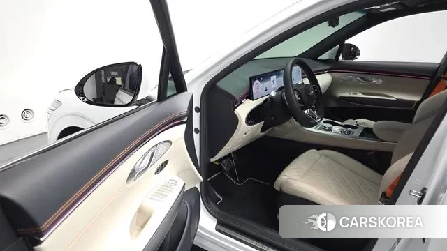 Genesis GV70 2025 Белый из Кореи, фото 2