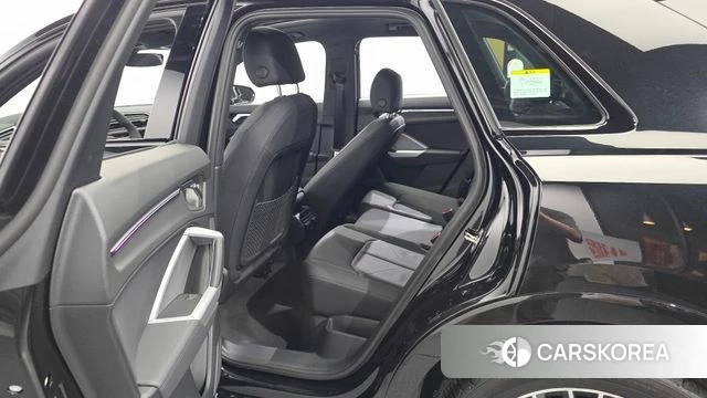 Audi Q3 (F3) 2025 Черный из Кореи, фото 2