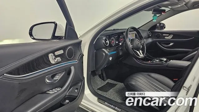 Mercedes-Benz E-Class W213 2020 Белый из Кореи, фото 2