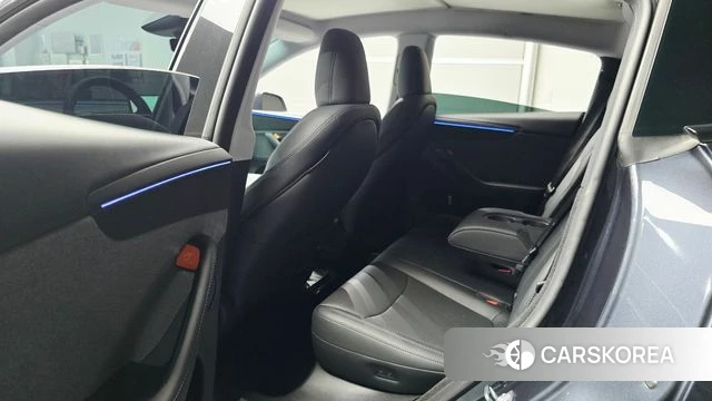 Tesla Model Y 2025 Серый из Кореи, фото 2