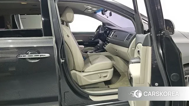 Kia The New Carnival 2019 Черный из Кореи, фото 2