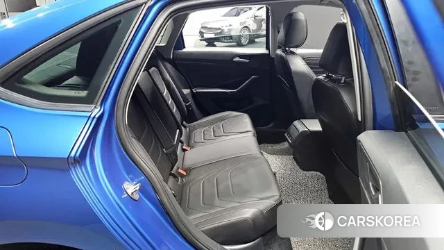 Volkswagen 7th Generation of Jetta 2022 Синий из Кореи, фото 2