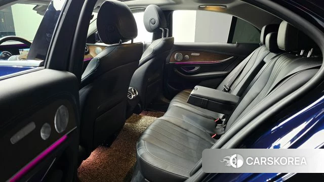 Mercedes-Benz E-Class W213 2019 Синий из Кореи, фото 2