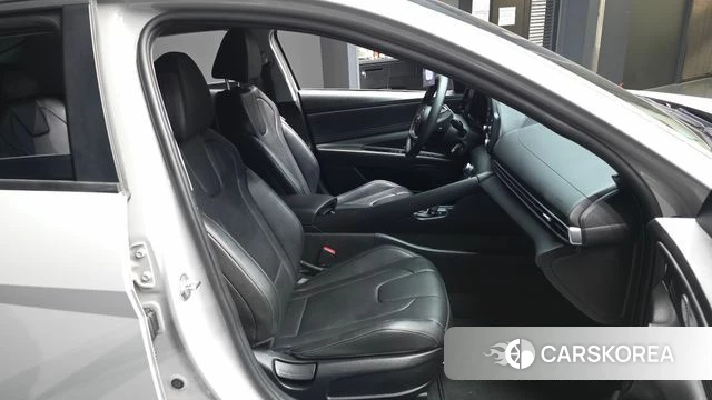 Hyundai Avante Hybrid (CN7) 2021 Серебристо-серый из Кореи, фото 2