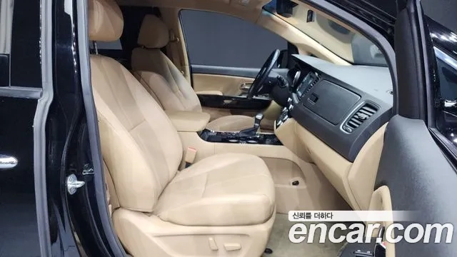 Kia The New Carnival 2019 Черный из Кореи, фото 2