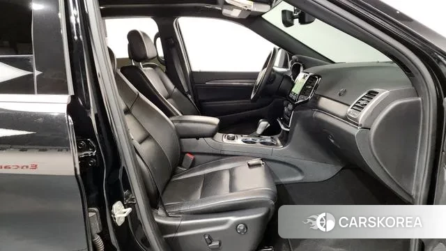 Jeep Grand Cherokee 2019 Черный из Кореи, фото 2