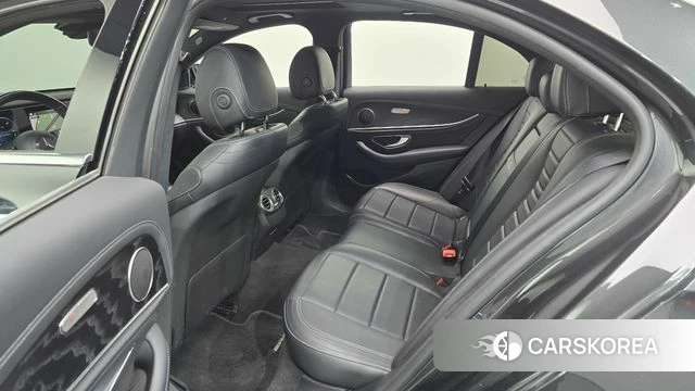 Mercedes-Benz E-Class W213 2021 Серый из Кореи, фото 2