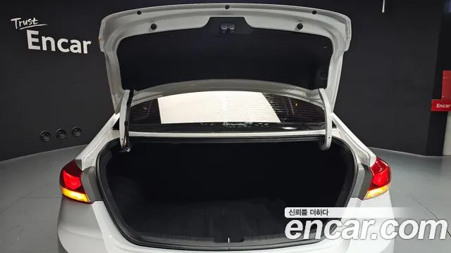 Hyundai Avante AD 2018 Белый из Кореи, фото 2