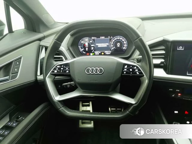 Audi Q5 e-tron 2023 Белый из Китая, фото 2