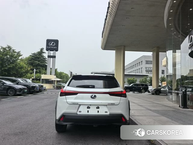 Lexus UX 2022 Белый из Китая, фото 2