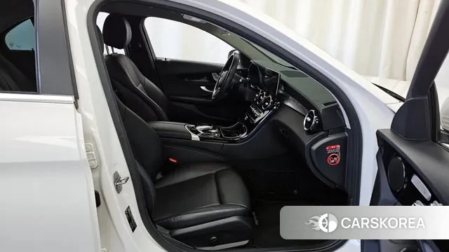 Mercedes-Benz C-Class W205 2020 Белый из Кореи, фото 2