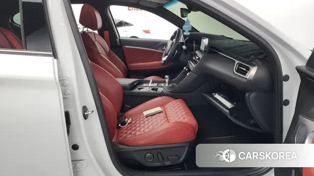 Genesis The New G70 2023 Белый из Кореи, фото 2