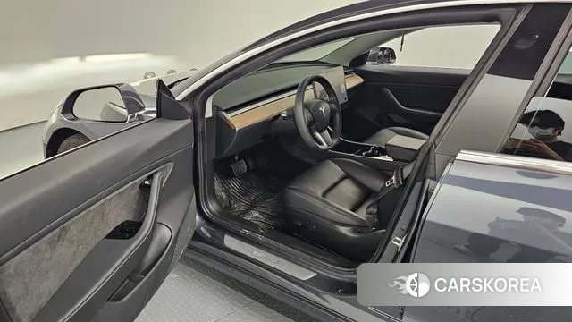 Tesla Model 3 2020 Серый из Кореи, фото 2