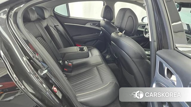 Genesis G70 2018 Черный из Кореи, фото 2