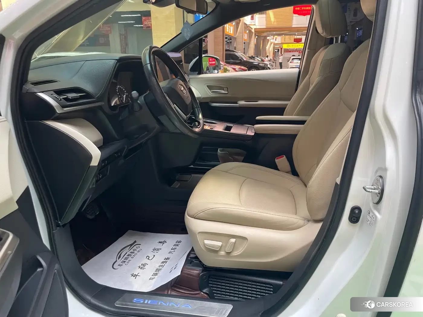 Toyota Sienna 2022 Белый из Китая, фото 3