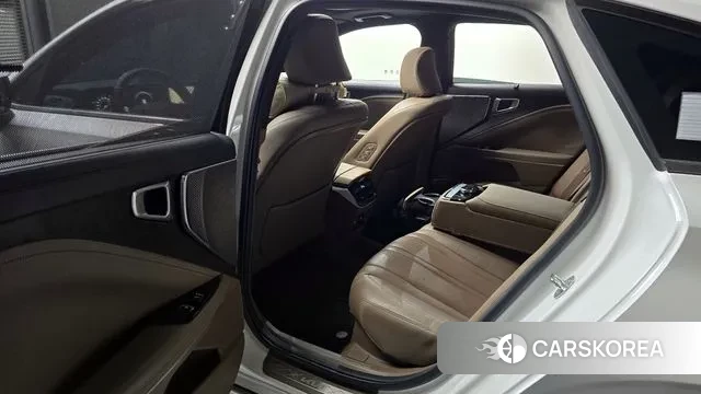 Kia K8 Hybrid 2023 Белый из Кореи, фото 2