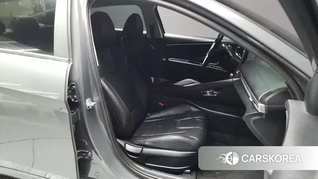 Hyundai The New Avante (CN7) 2023 Серый из Кореи, фото 2