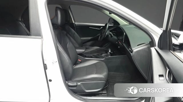 Kia Di Ol Nu Niro 2022 Белый из Кореи, фото 2