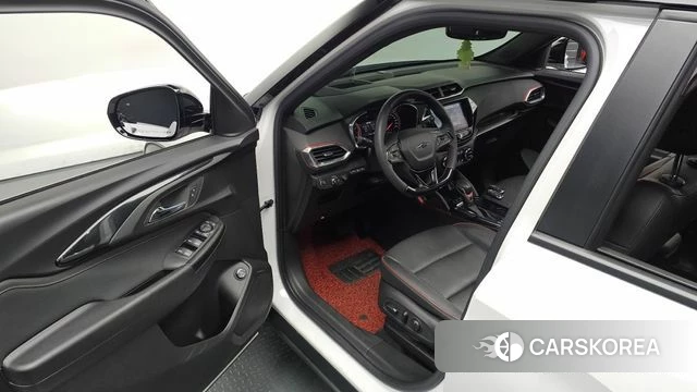 Chevrolet (GM Daewoo) Trailblazer 2023 Белый из Кореи, фото 2