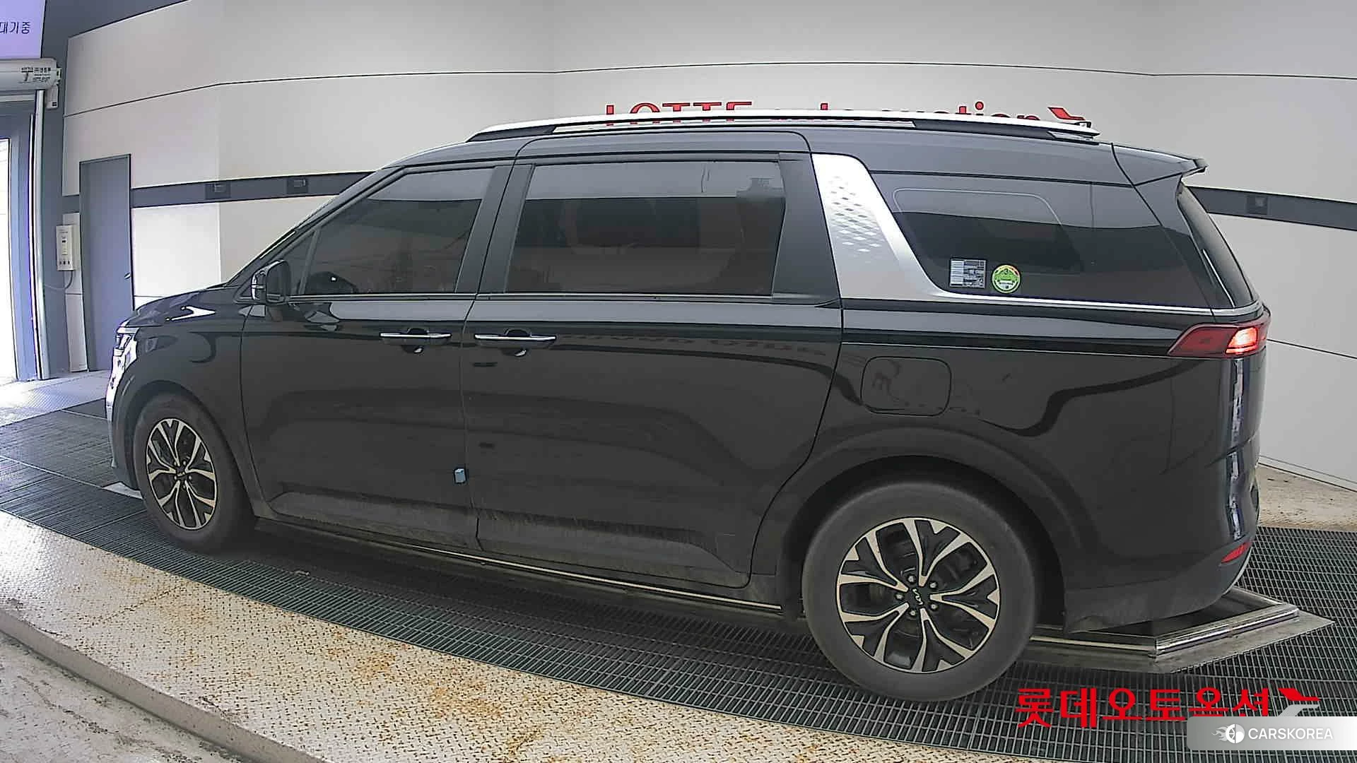 Kia Carnival 2022 Aurora Black Pearl из Кореи, фото 2