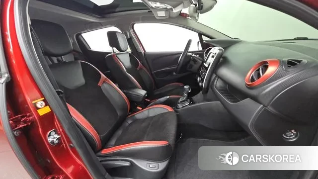 Renault Korea (Samsung) Clio 2018 Красный из Кореи, фото 2