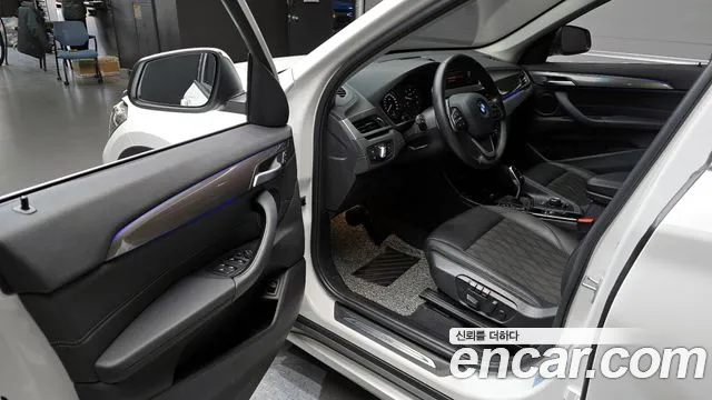 BMW X1 (F48) 2020 Белый из Кореи, фото 2