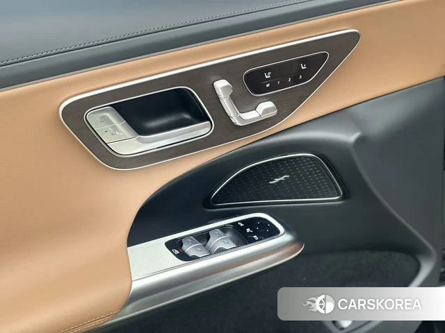 Mercedes-Benz E-class 2024 Черный из Китая, фото 2