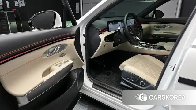 Genesis GV70 2025 Белый из Кореи, фото 2