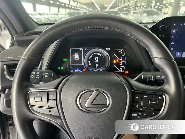 Lexus UX 2023 Серебристо-серый из Китая, фото 2