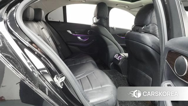 Mercedes-Benz C-Class W205 2018 Черный из Кореи, фото 2