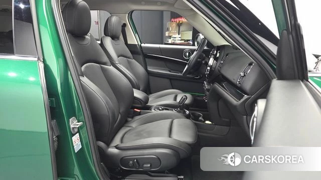 Mini Cooper Countryman 2022 Зеленый из Кореи, фото 2