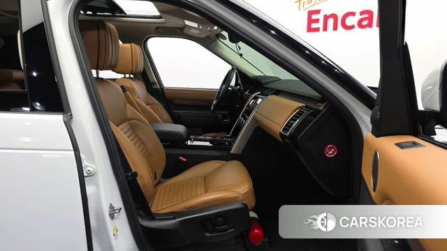 Land Rover Discovery 5 2018 Белый из Кореи, фото 2