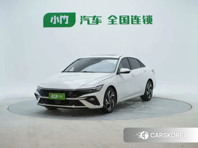 Hyundai Elantra 2023 Белый из Китая, фото 2