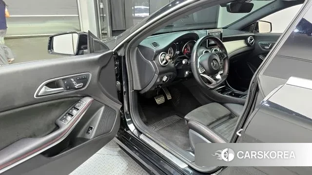 Mercedes-Benz CLA-Class C117 2018 Черный из Кореи, фото 2