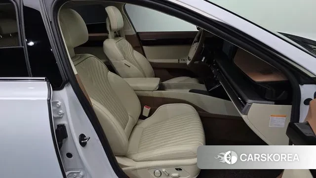 Hyundai Grandeur Hybrid (GN7) 2024 Белый из Кореи, фото 2