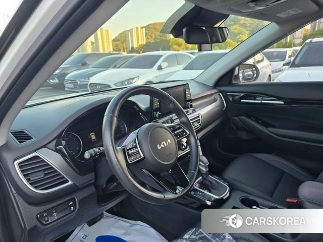 Kia Seltos 2022 Белый из Кореи, фото 2